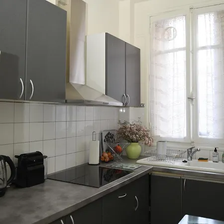 Elegant Et Clichy
